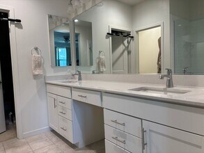 306 Farmhouse Dr in Simi Valley, CA - Building Photo - Building Photo