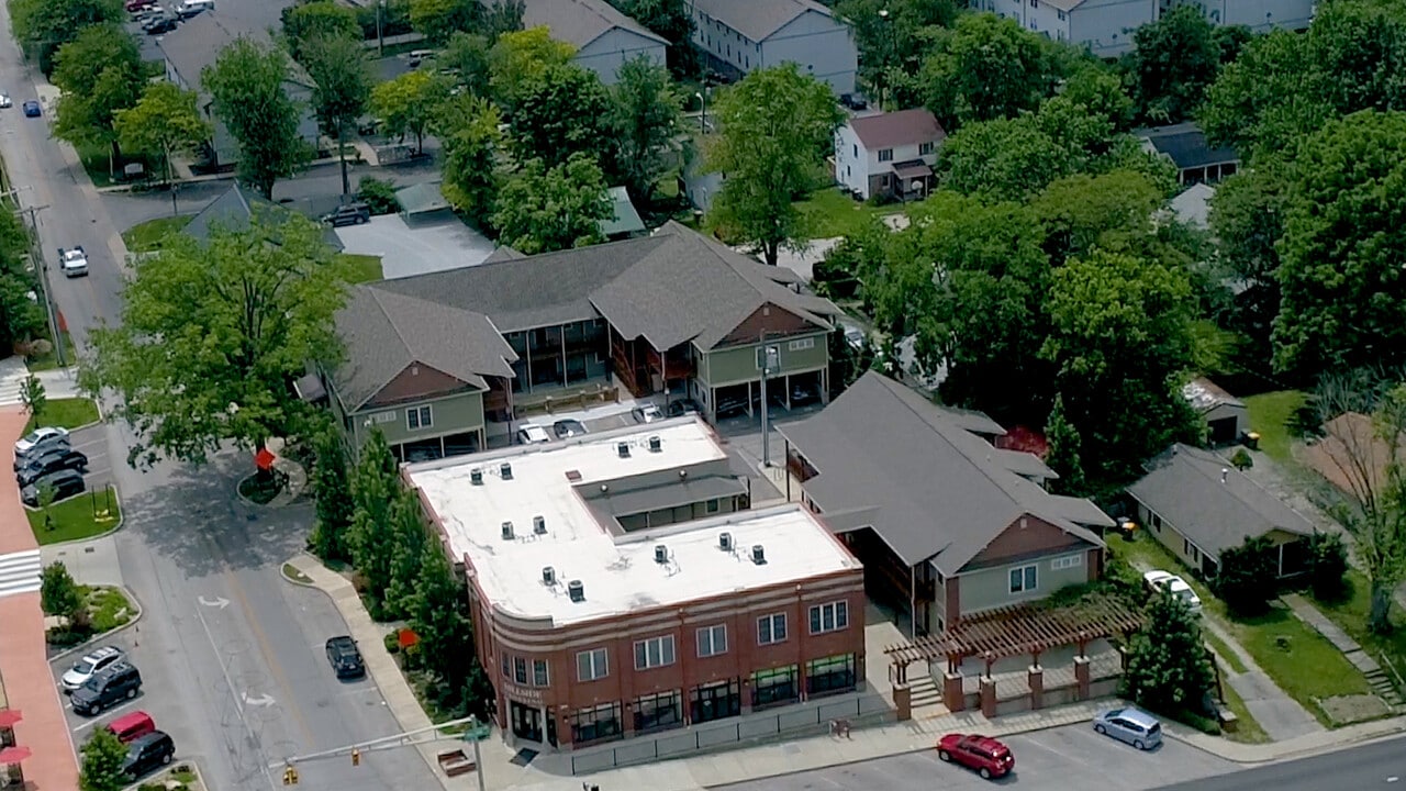 Hillside Crossing in Bloomington, IN - Building Photo