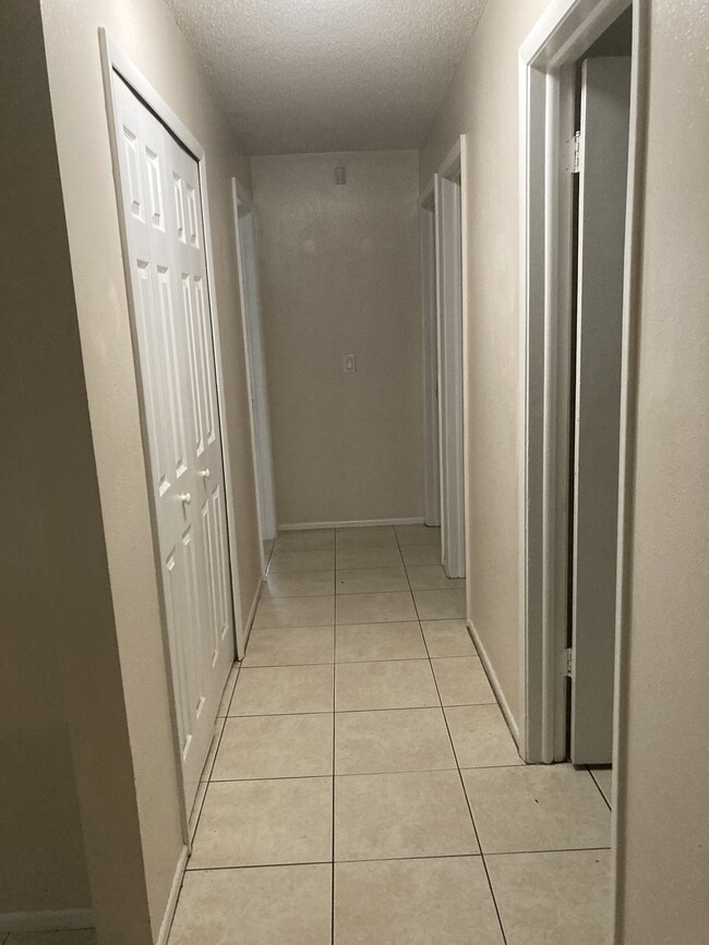 8330 Gandy Way in Orlando, FL - Building Photo - Building Photo