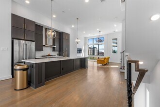 1122 Ennis St in Houston, TX - Building Photo - Building Photo