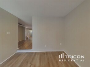 5127 N Hunters Ct in Bensalem, PA - Foto de edificio - Building Photo