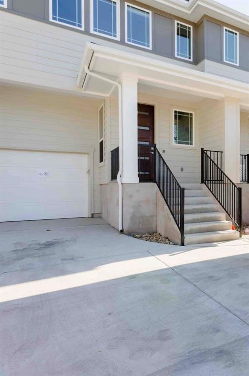 property at 807 E 16th St