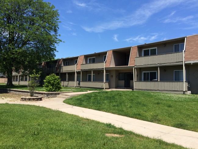 reVerb Oak Forest in Oak Forest, IL - Building Photo - Building Photo