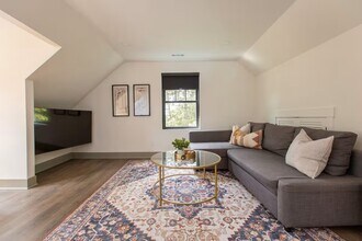 18115 Nottingham Rd, Unit Windom 3 in Cleveland, OH - Building Photo - Building Photo