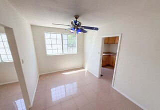817 S 9th St in Alhambra, CA - Foto de edificio - Building Photo