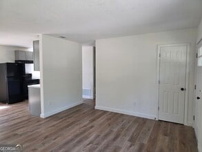 309 E 3rd St in Springfield, GA - Building Photo - Building Photo