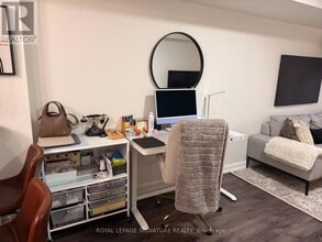 350 Fisher Mills Rd in Cambridge, ON - Building Photo - Building Photo