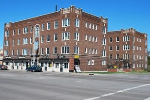 Nottingham Apartments in Superior, WI - Building Photo