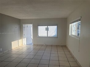 715 NE 2nd Ave in Fort Lauderdale, FL - Building Photo - Building Photo