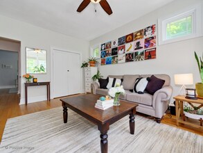 2501 N Washtenaw Ave, Unit APT 2 in Chicago, IL - Building Photo - Building Photo