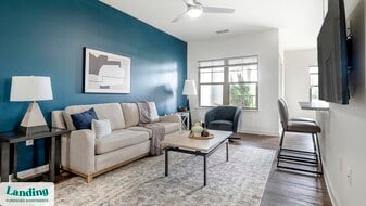 2439 Casona Ln in Melbourne, FL - Building Photo