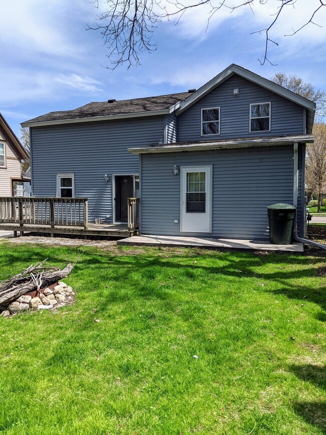 536 Metomen St in Ripon, WI - Building Photo - Building Photo