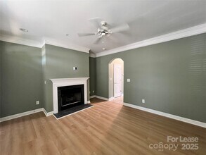 202 Welton Way in Mooresville, NC - Building Photo - Building Photo