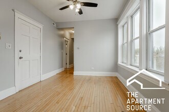 3613 W North Ave, Unit 2 in Chicago, IL - Building Photo - Building Photo