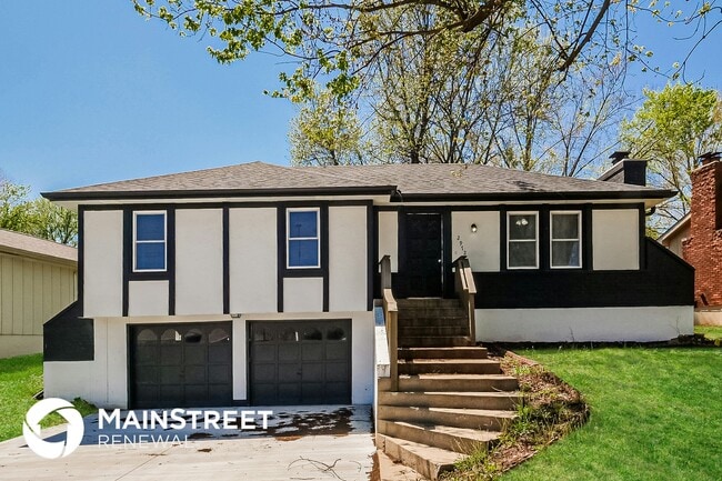 property at 2972 Iva Dr