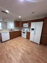 1350 Sorrento Dr in Weston, FL - Building Photo - Building Photo