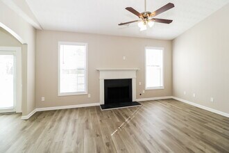 698 Clairidge Elm Trail SW in Lawrenceville, GA - Building Photo - Building Photo