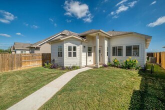 244 Driftwood Ln in Bastrop, TX - Building Photo - Building Photo
