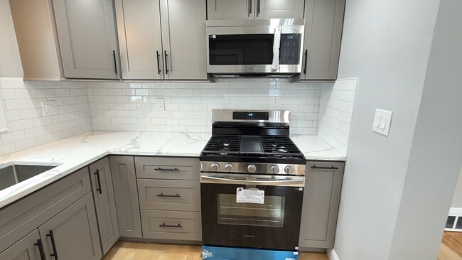 3 Mamelon Cir, Unit 2 in Boston, MA - Building Photo - Building Photo