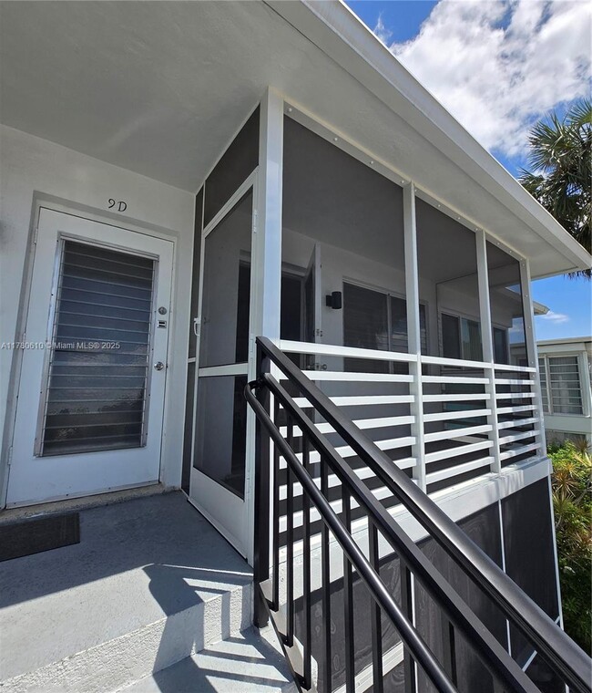 1025 SE 15th St in Fort Lauderdale, FL - Building Photo - Building Photo
