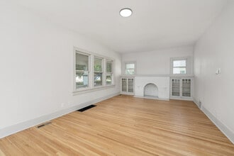 156 S Estelle St in Wichita, KS - Building Photo - Building Photo