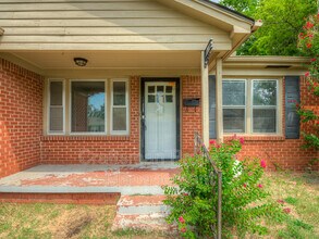 1711 Brighton Ave in The Village, OK - Building Photo - Building Photo