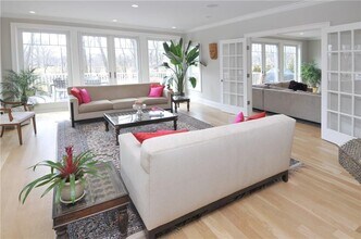 19 Continental Rd in Scarsdale, NY - Building Photo - Building Photo