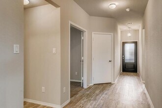 7827 Belmont Vly in San Antonio, TX - Building Photo - Building Photo