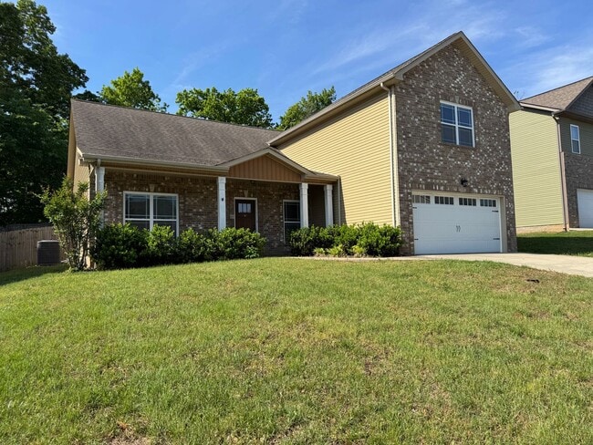 851 Cherry Blossom Ln in Clarksville, TN - Building Photo - Building Photo