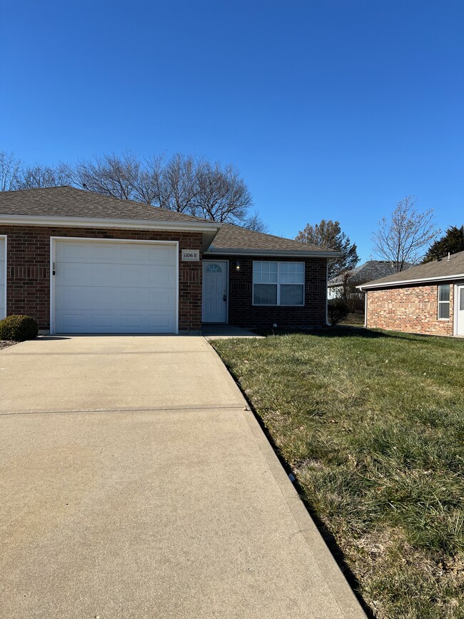 property at 1106 Kimmy Ln