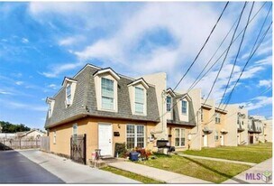 6234 Arts St in New Orleans, LA - Building Photo