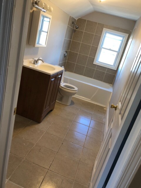 52 2nd St-Unit -Unit 3 in Newark, NJ - Building Photo