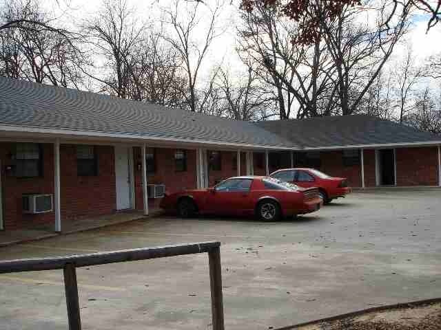 51 23rd St SW in Paris, TX - Foto de edificio