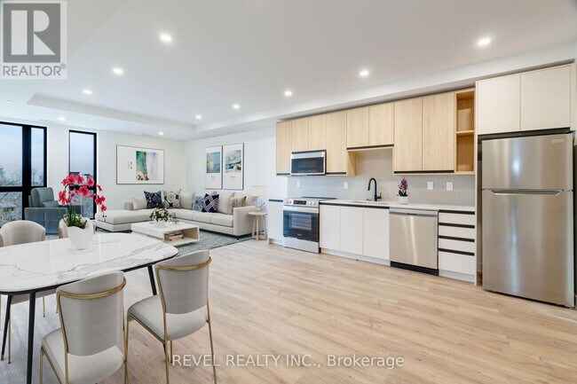 property at 4390 Hillview Dr