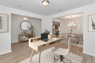 1876 Derrick Dr in Grayson, GA - Building Photo - Building Photo