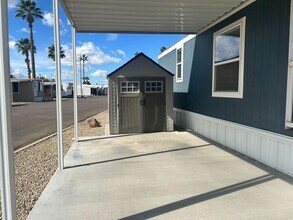 530 S Alma School Rd in Mesa, AZ - Foto de edificio - Building Photo