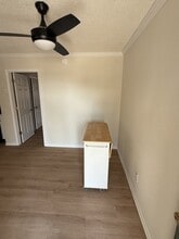 255 W Ocean View Ave in Norfolk, VA - Building Photo - Building Photo