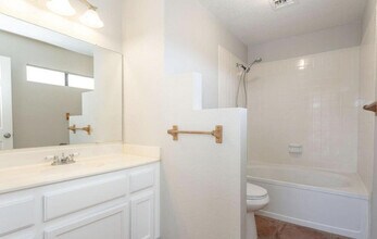 15013 N Calle Del Prado in Fountain Hills, AZ - Building Photo - Building Photo