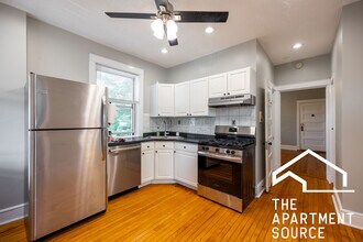 3219 N Leavitt St, Unit 1R in Chicago, IL - Building Photo - Building Photo