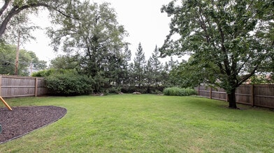 3808 W 83rd Ter in Prairie Village, KS - Building Photo - Building Photo