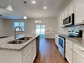 986 Theodore Rd in Awendaw, SC - Building Photo - Building Photo