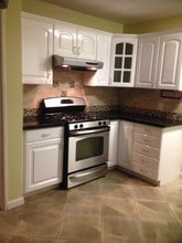 2421 Rockefeller Ln in Redondo Beach, CA - Foto de edificio - Building Photo