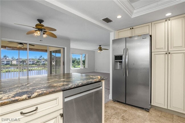 property at 95 Georgetown Blvd