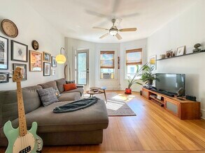 34 Stanton Rd in Brookline, MA - Building Photo - Building Photo