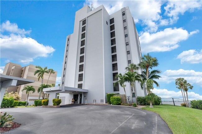 property at 3300 N Key Dr