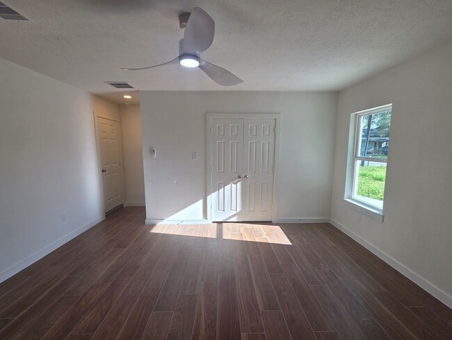 property at 803 Coleman St