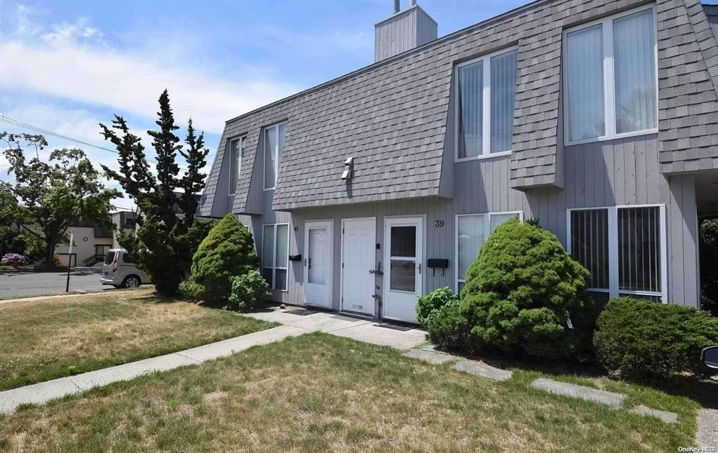 41 Linwood Rd S in Port Washington, NY - Building Photo