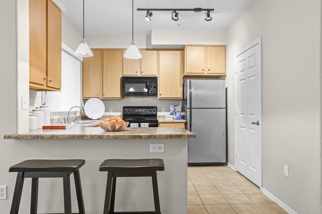 Adiamo Palm Valley in Goodyear, AZ - Building Photo - Building Photo