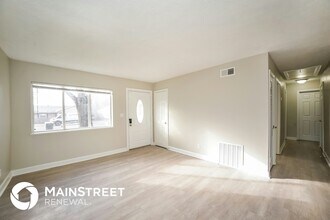 4723 Granada Dr in Louisville, KY - Building Photo - Building Photo