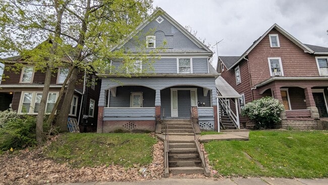 property at 916 6th St NW